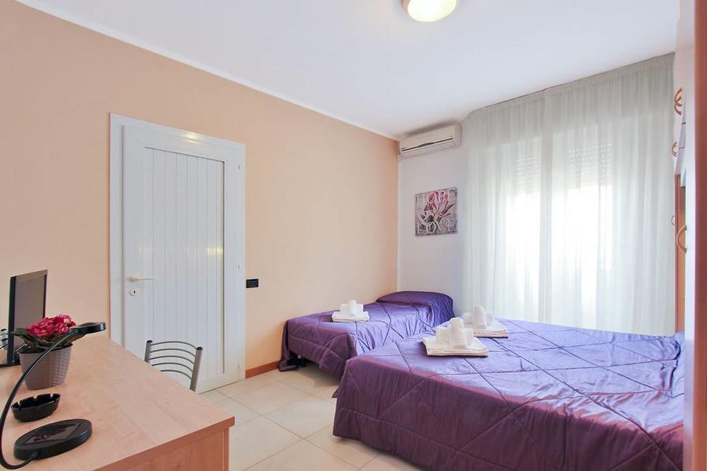 Hotel Carla Lignano Sabbiadoro Buitenkant foto